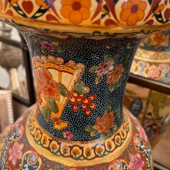 Magnificent Satsuma  Japanese ornate vase Geisha scenery 24” giant STUNNING - Picture 10 of 13